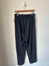 Load image into Gallery viewer, Gym Shark Athletic Pants Size Large
