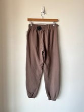 Load image into Gallery viewer, Garage Athletic Pants Size Small
