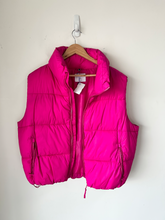 Load image into Gallery viewer, Old Navy Outerwear Size Extra Large
