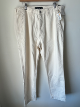 Load image into Gallery viewer, Abercrombie &amp; Fitch Pants Size 34
