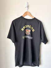 Load image into Gallery viewer, Under Armour Athletic Top Size Large
