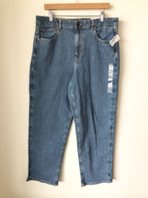 Load image into Gallery viewer, American Eagle Denim Size 13/14 (32)
