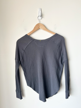 Load image into Gallery viewer, Tna Long Sleeve Top Extra Extra Small
