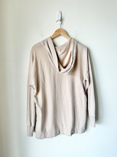 Load image into Gallery viewer, Aerie Sweatshirt Size Medium
