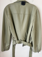 Load image into Gallery viewer, Levi Heavy Outerwear Size Extra Large
