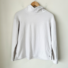 Load image into Gallery viewer, Apana Sweatshirt Size Large
