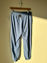 Load image into Gallery viewer, Offline Athletic Pants Size Small
