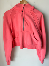 Load image into Gallery viewer, Lululemon Sweatshirt Size Extra Small
