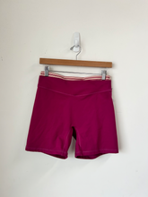 Load image into Gallery viewer, Athletic Shorts Size Extra Large
