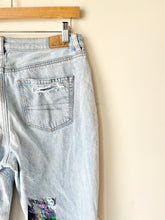 Load image into Gallery viewer, American Eagle Denim Size 3/4 (27)
