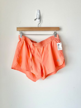 Load image into Gallery viewer, Adidas Athletic Shorts Size Medium
