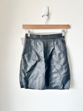 Load image into Gallery viewer, American Apparel Short Skirt Size Extra Small

