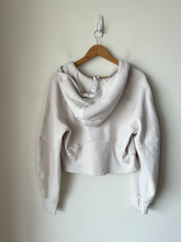 Load image into Gallery viewer, Lululemon Sweatshirt Size Extra Small
