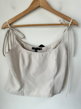 Load image into Gallery viewer, Kendall &amp; Kylie Tank Top Size Medium
