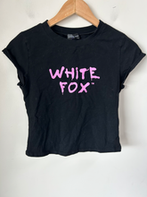 Load image into Gallery viewer, White Fox T-Shirt Size Medium
