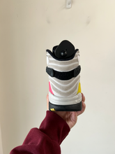 Load image into Gallery viewer, Air Jordan Mens Athletic Shoes Mens 8.5
