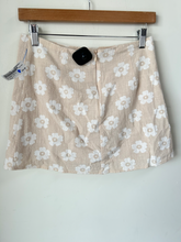 Load image into Gallery viewer, Princess Polly Short Skirt Size Medium
