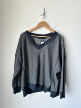 Load image into Gallery viewer, American Eagle Long Sleeve Top Size Small
