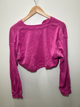 Load image into Gallery viewer, Bdg Long Sleeve Top Size Medium
