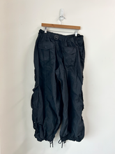 Load image into Gallery viewer, Free People Movement Pants Size Extra Large
