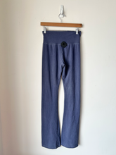 Load image into Gallery viewer, Brandy Melville Pants Size Small

