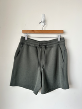 Load image into Gallery viewer, 90 Degrees By Reflex Athletic Shorts Size Medium
