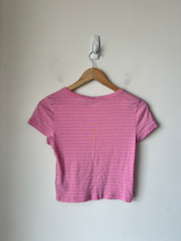 Load image into Gallery viewer, American Eagle Short Sleeve Top Size Medium
