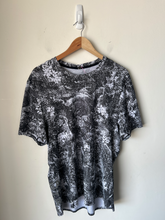 Load image into Gallery viewer, Lulu Lemon Athletic Top Size Extra Large
