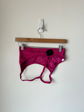 Load image into Gallery viewer, Gym Shark Sports Bra Size Medium

