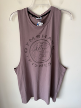 Load image into Gallery viewer, Gym Shark Athletic Top Size Medium
