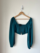 Load image into Gallery viewer, Urban Outfitters ( U ) Long Sleeve Top Size Small

