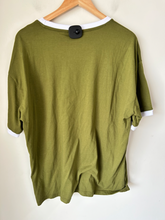 Load image into Gallery viewer, Von Dutch T-shirt Size Large

