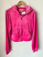 Load image into Gallery viewer, Juicy Couture Sweatshirt Size Large

