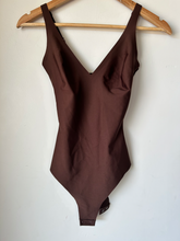 Load image into Gallery viewer, Skims Womens Tops Bodysuit Size Medium
