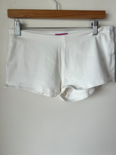 Load image into Gallery viewer, Edikted Shorts Size Medium
