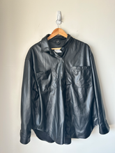 Load image into Gallery viewer, American Eagle Outerwear Size Large
