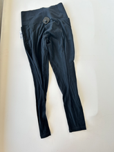 Load image into Gallery viewer, Offline Athletic Pants Size Medium
