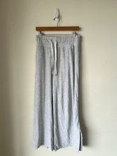 Load image into Gallery viewer, Lululemon Athletic Pants Size Medium
