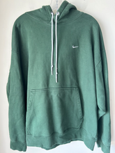 Load image into Gallery viewer, Nike Sweatshirt Size Extra Large
