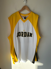 Load image into Gallery viewer, Jordan Athletic Top Size 3XL
