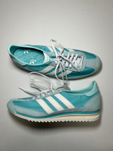 Load image into Gallery viewer, Adidas Casual Shoes Womens 7.5

