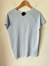 Load image into Gallery viewer, Lulu Lemon Athletic Top Size Extra Large
