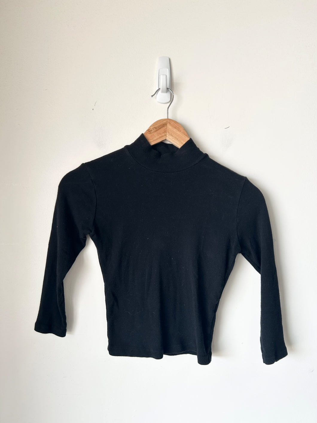 Brandy Melville Long Sleeve T-Shirt Size Small