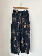 Load image into Gallery viewer, Young La Athletic Pants Size Medium
