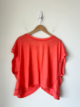 Load image into Gallery viewer, Free People Movement Athletic Top Size Large
