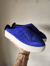 Load image into Gallery viewer, Adidas Casual Shoes Womens 9
