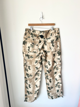 Load image into Gallery viewer, Pants Size 38
