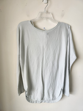 Load image into Gallery viewer, Lulu Lemon Athletic Top Size Small
