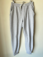 Load image into Gallery viewer, Lululemon Athletic Pants Size Medium
