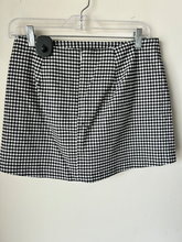 Load image into Gallery viewer, Urban Outfitters ( U ) Short Skirt Size Medium
